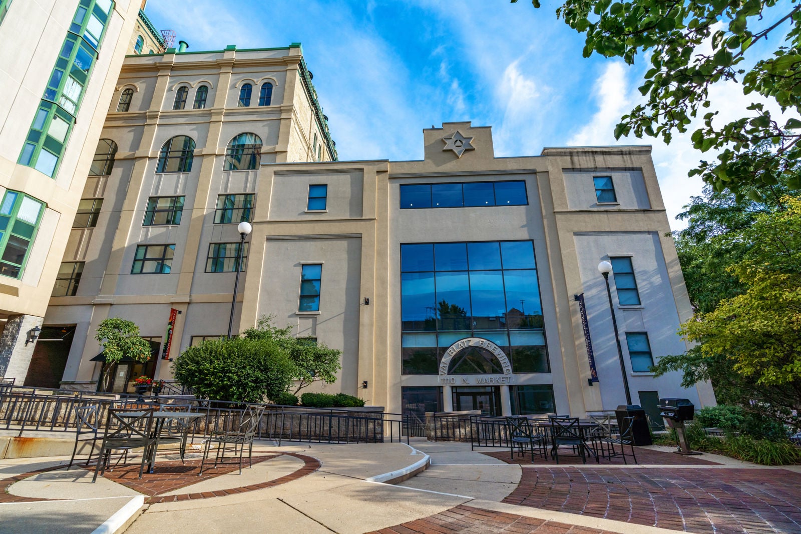 252 E Highland Ave 3