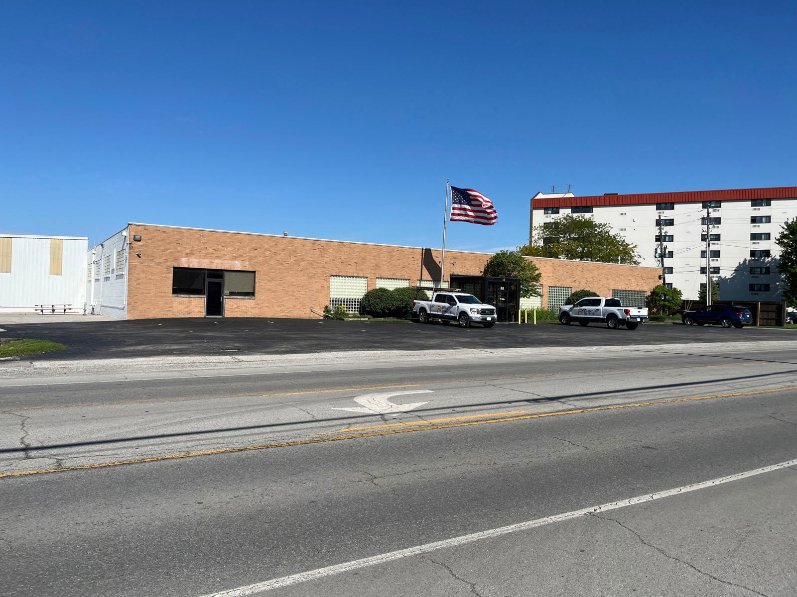 Office Sublease Near UIndy 3610 Shelby Street - Image 2