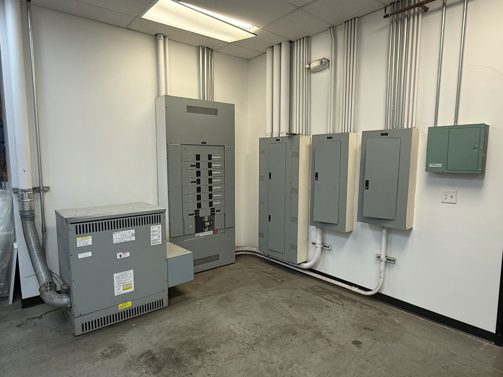 10604 Industrial Avenue - Image 8