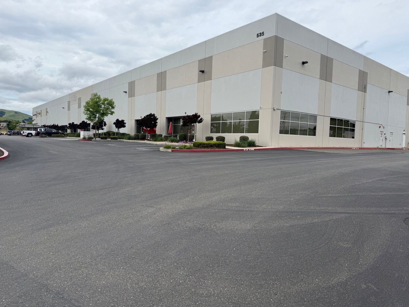 535 Watt front building
