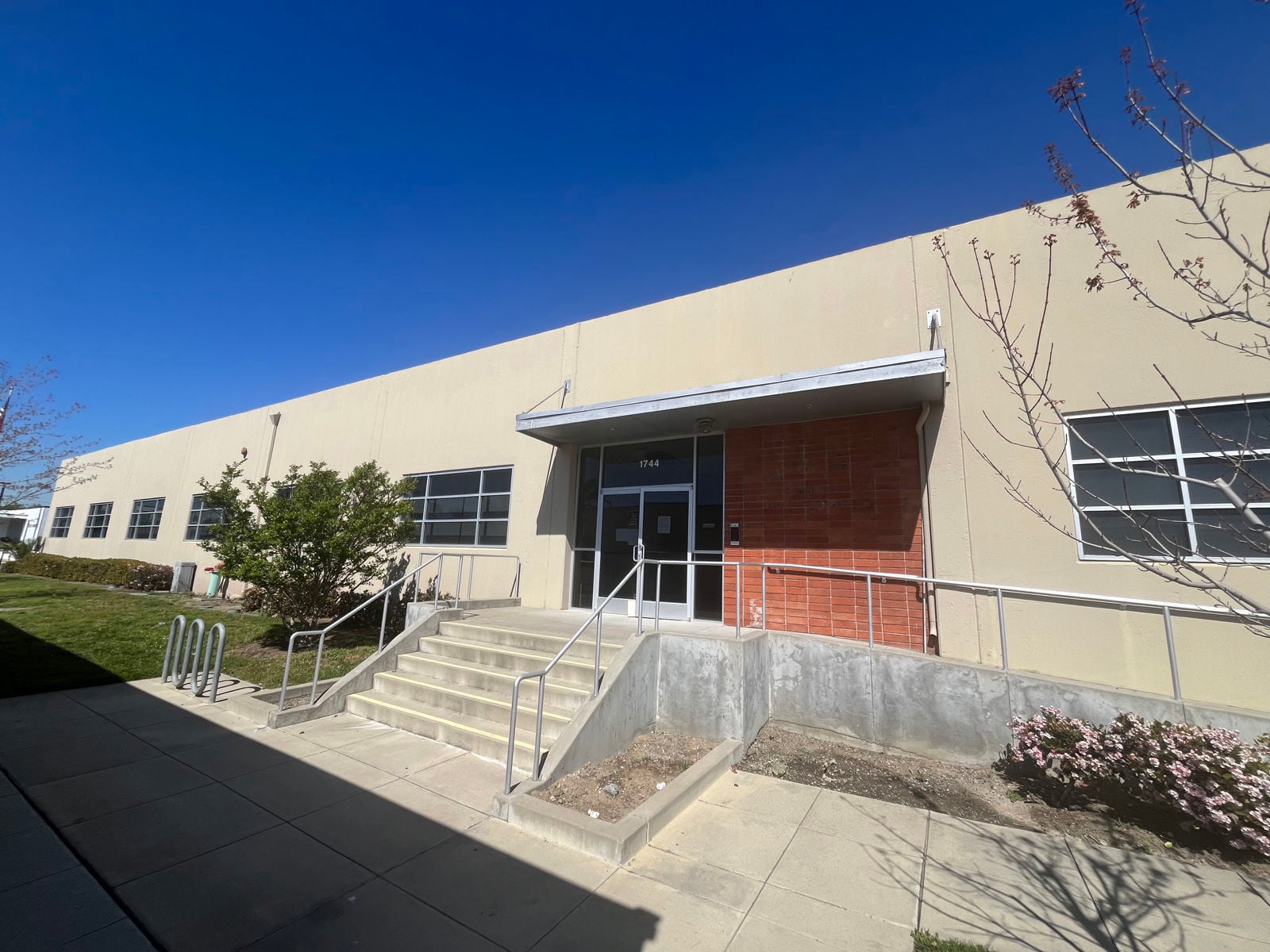 1744 Rollins Rd, Burlingame