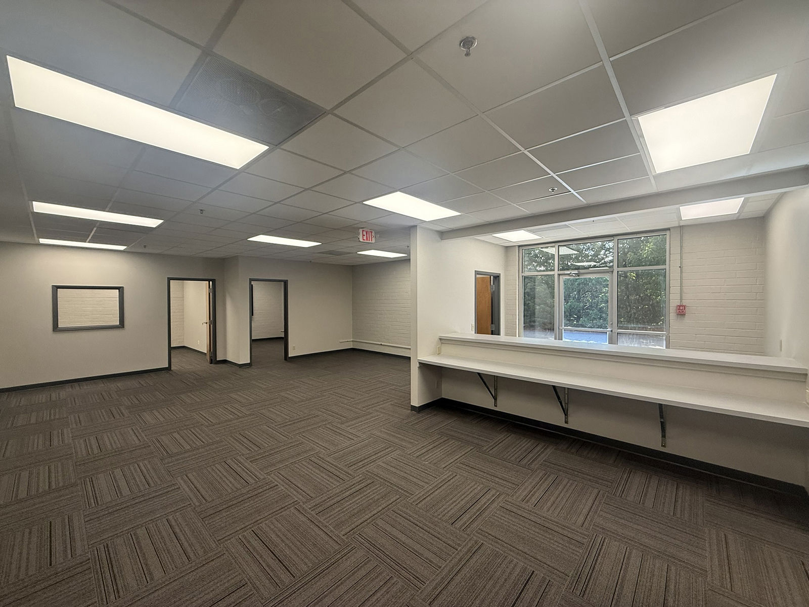 7001 Cessna Drive Office