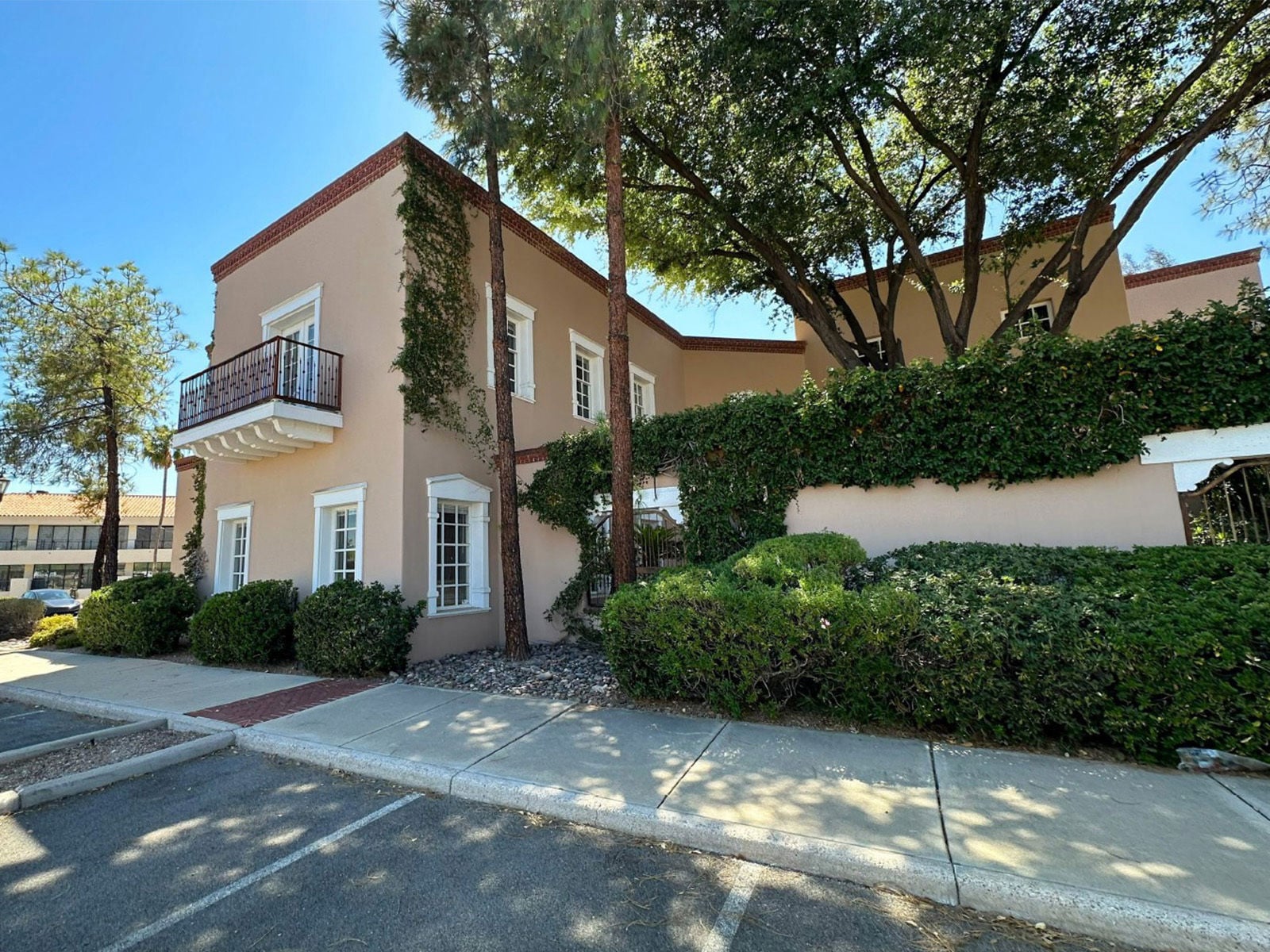 1890 E River Rd - Cover