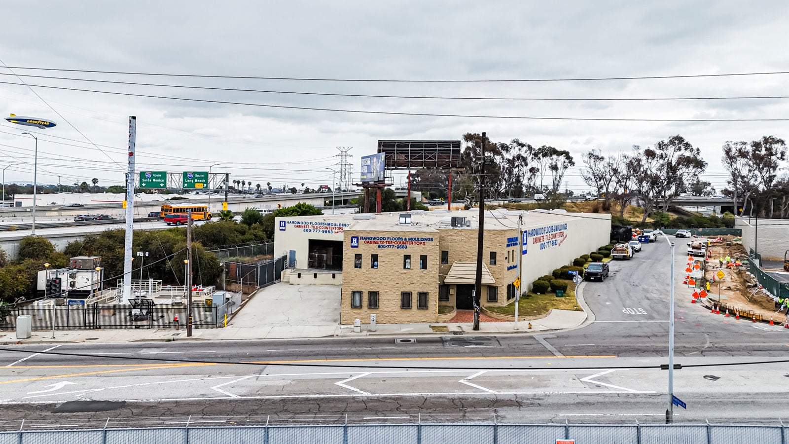 690 W 190th St Building.JPG
