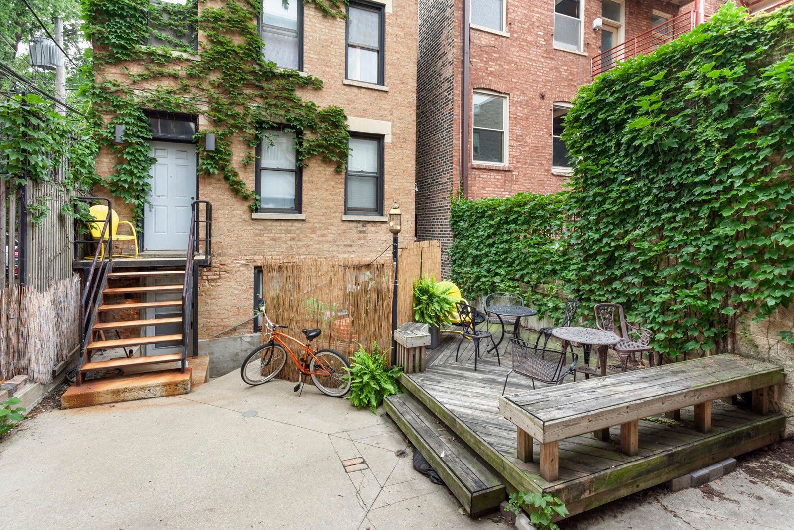 1839 N Halsted, Chicago, IL - Coach House