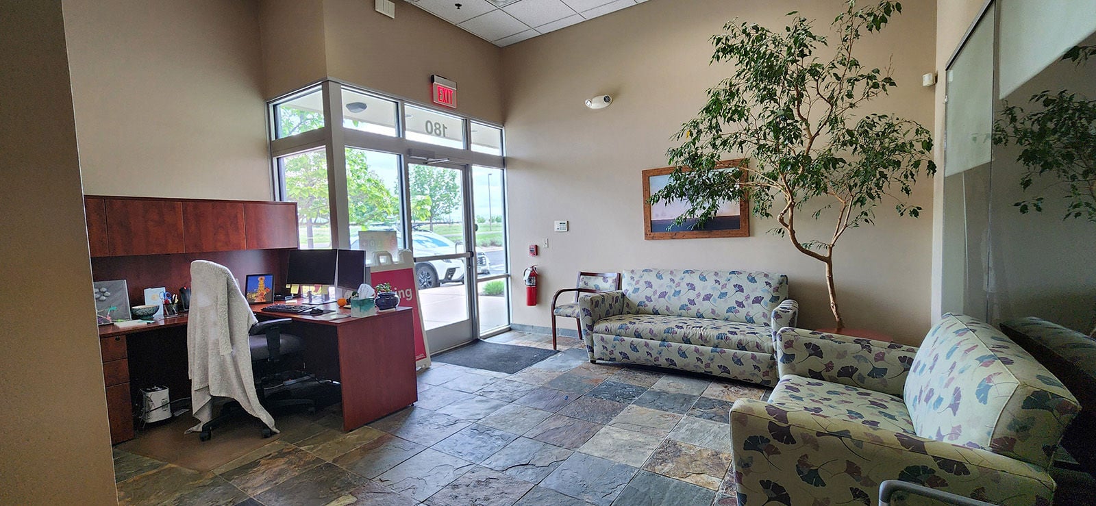 Entry_Reception