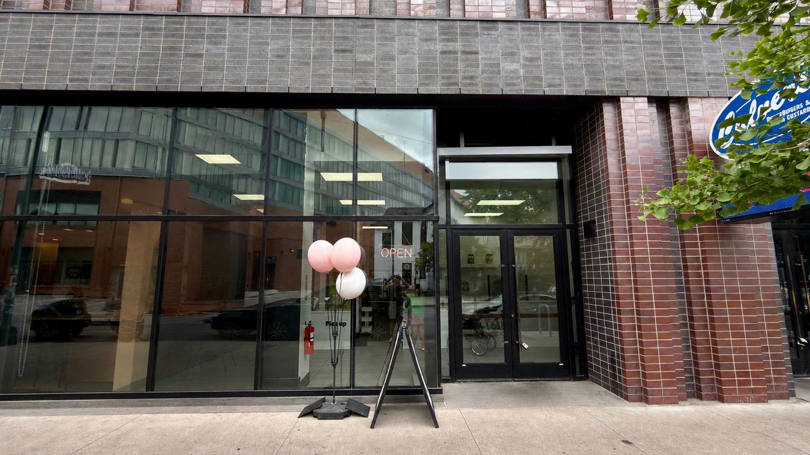 1111 W Addison