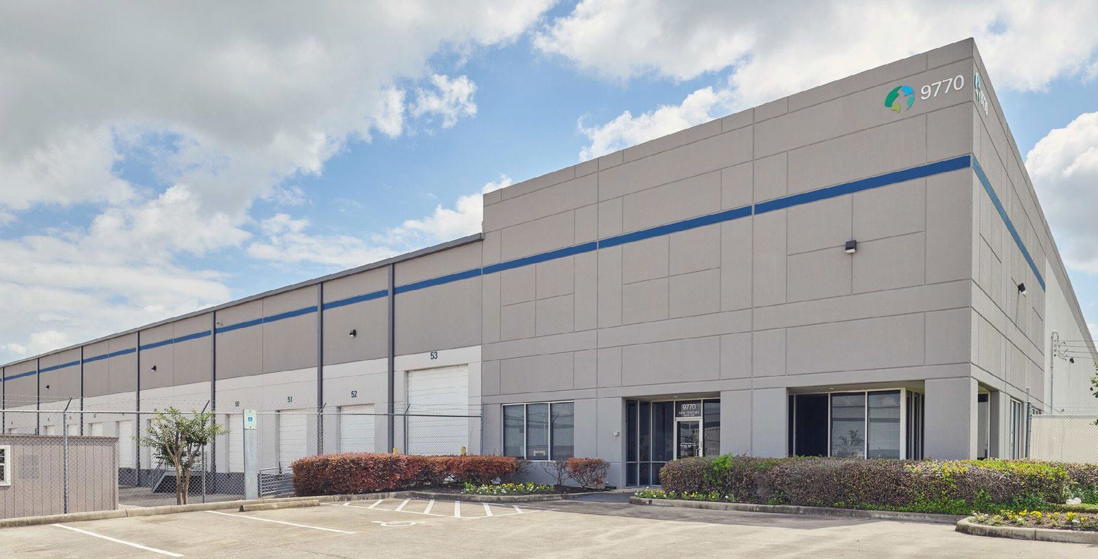 Bayport DC I_9770 New Century_800_131,250 SF