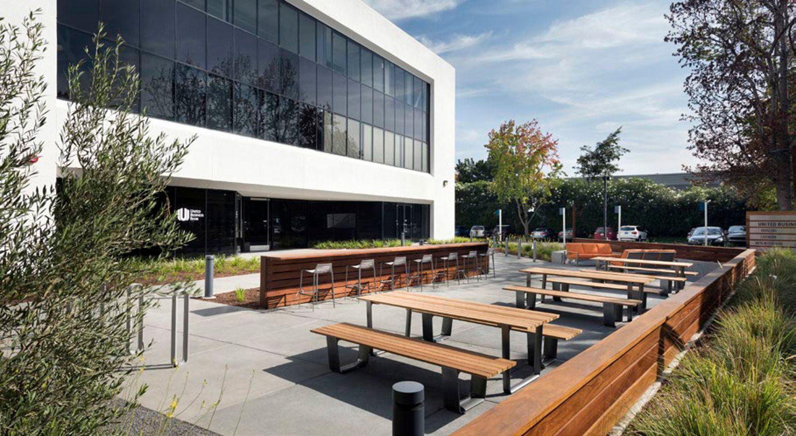 700E_ElCamino_Outdoor Lounge