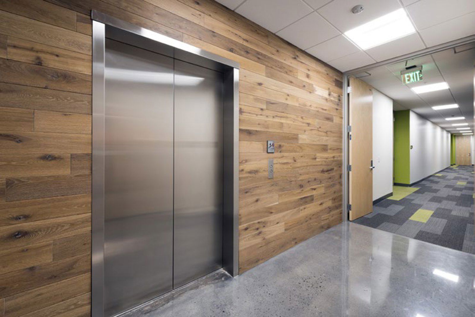 700E_ElCamino_Elevator Lobby