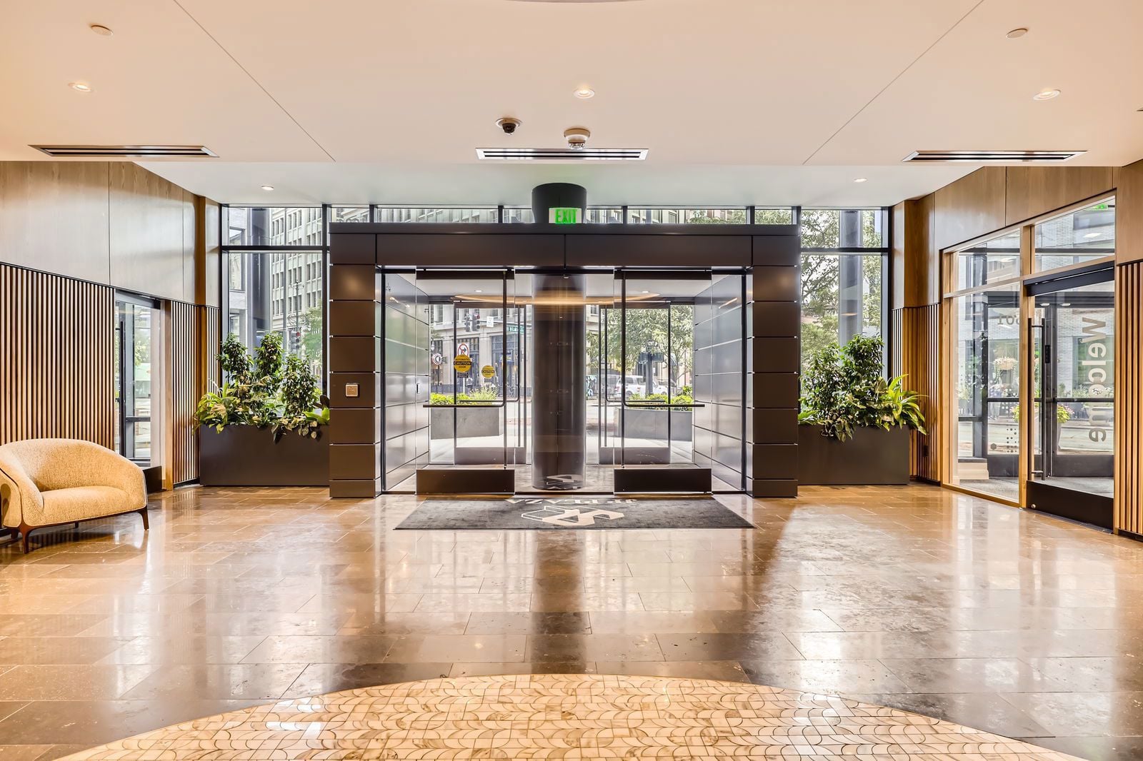 1601 Blake St - Web Quality - 041 - 09 Lobby