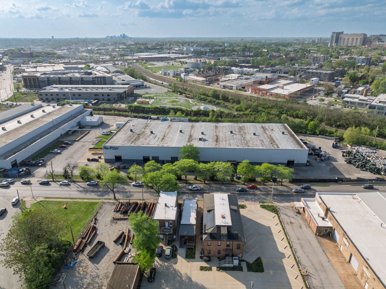 1525-1625SVandeventerAve-16