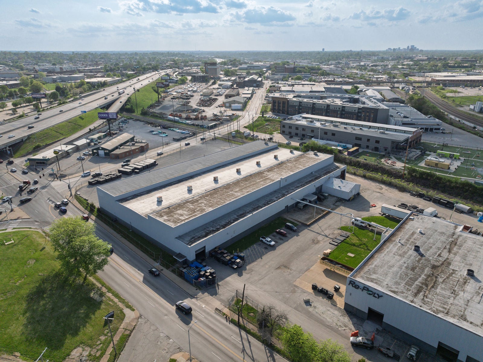 1525-1625SVandeventerAve-9
