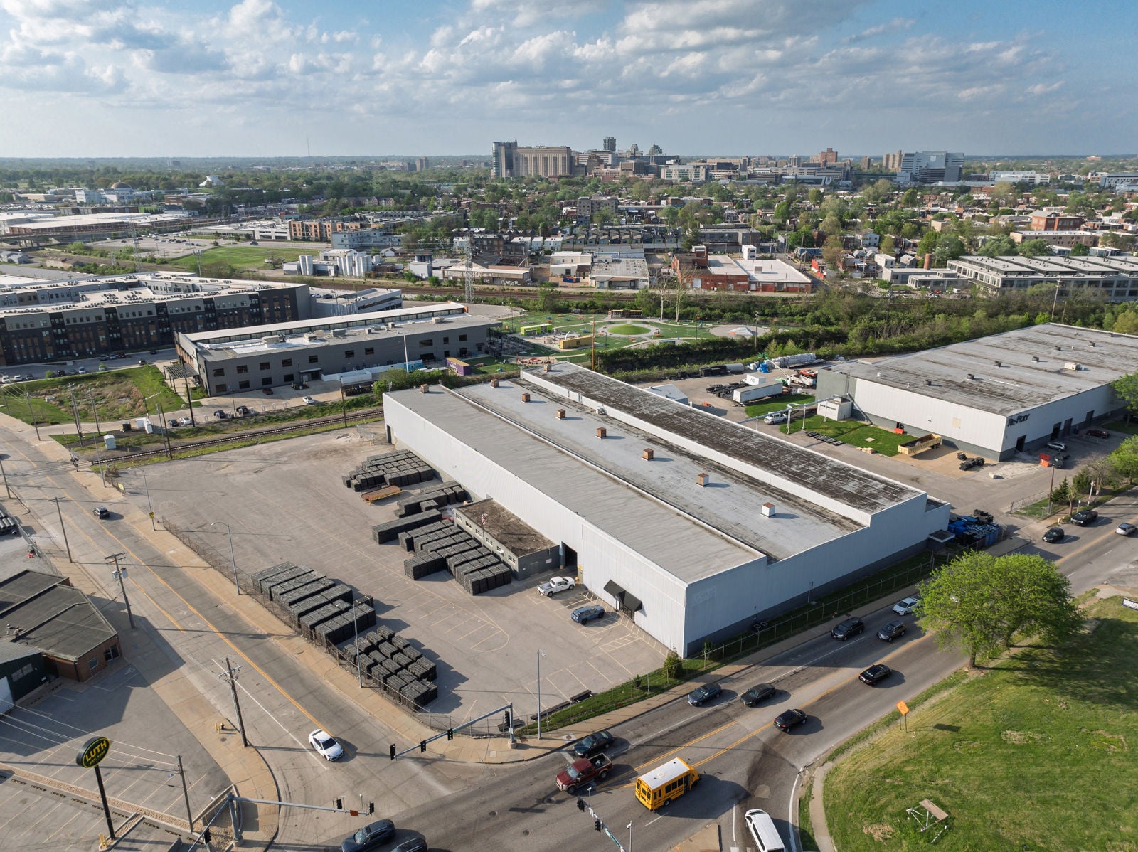 1525-1625SVandeventerAve-1