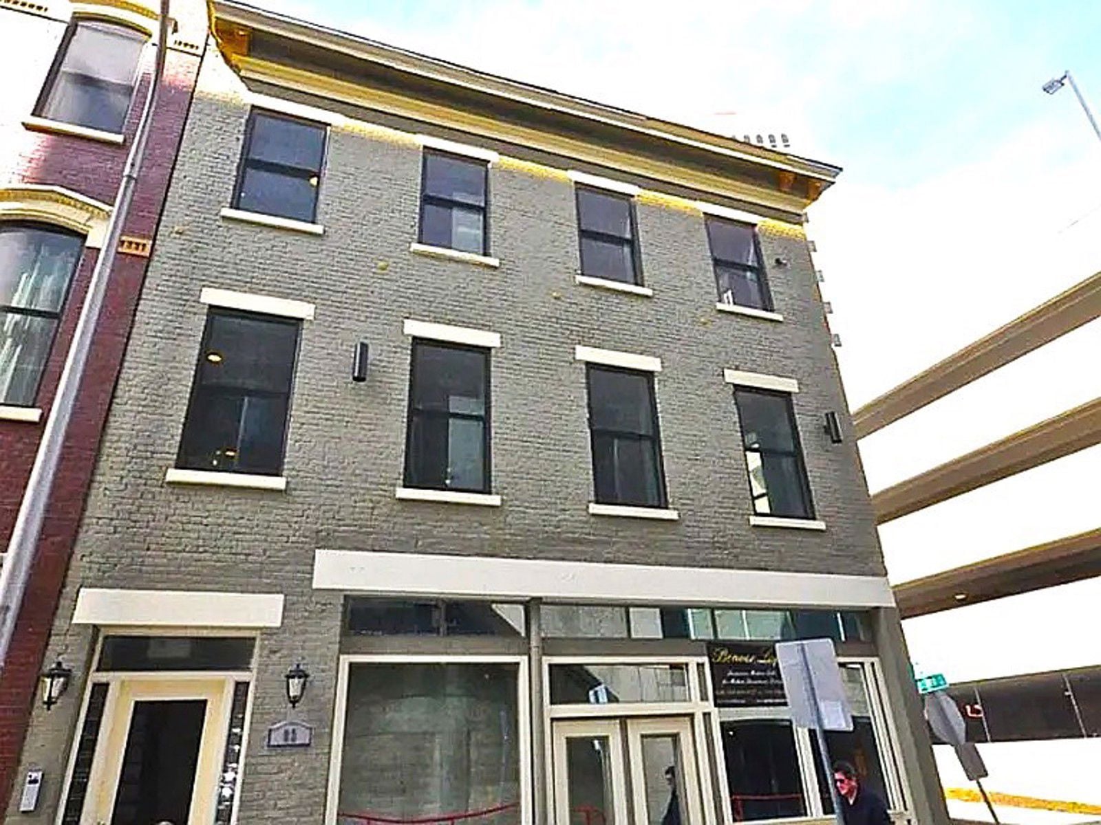 Beaver St front of building