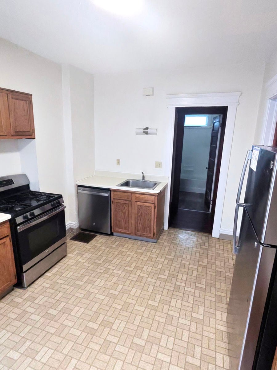 Kitchen 1