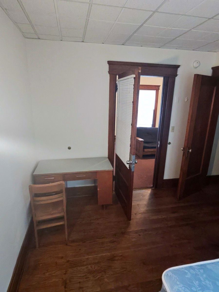Bedroom  Desk