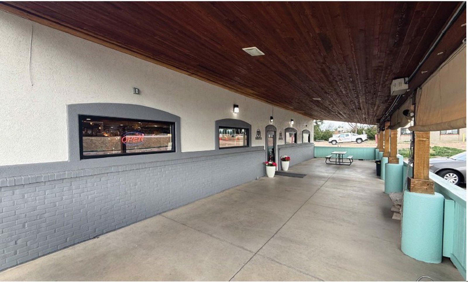 Covered Entry/Patio