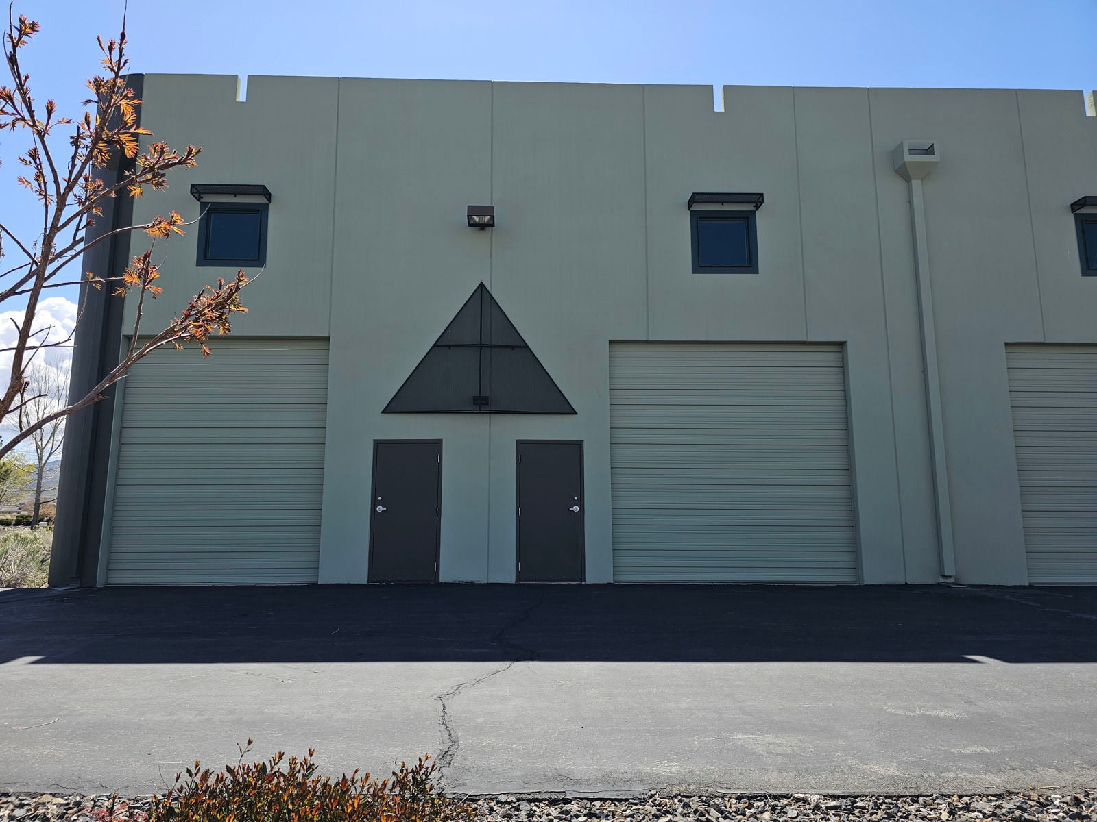 BuildingPhoto (1)