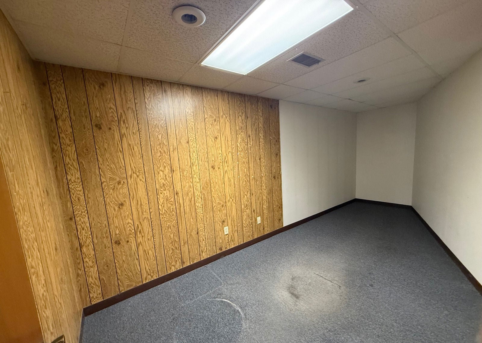 Old Market Street Retail 513 South 13th Street - Image 5