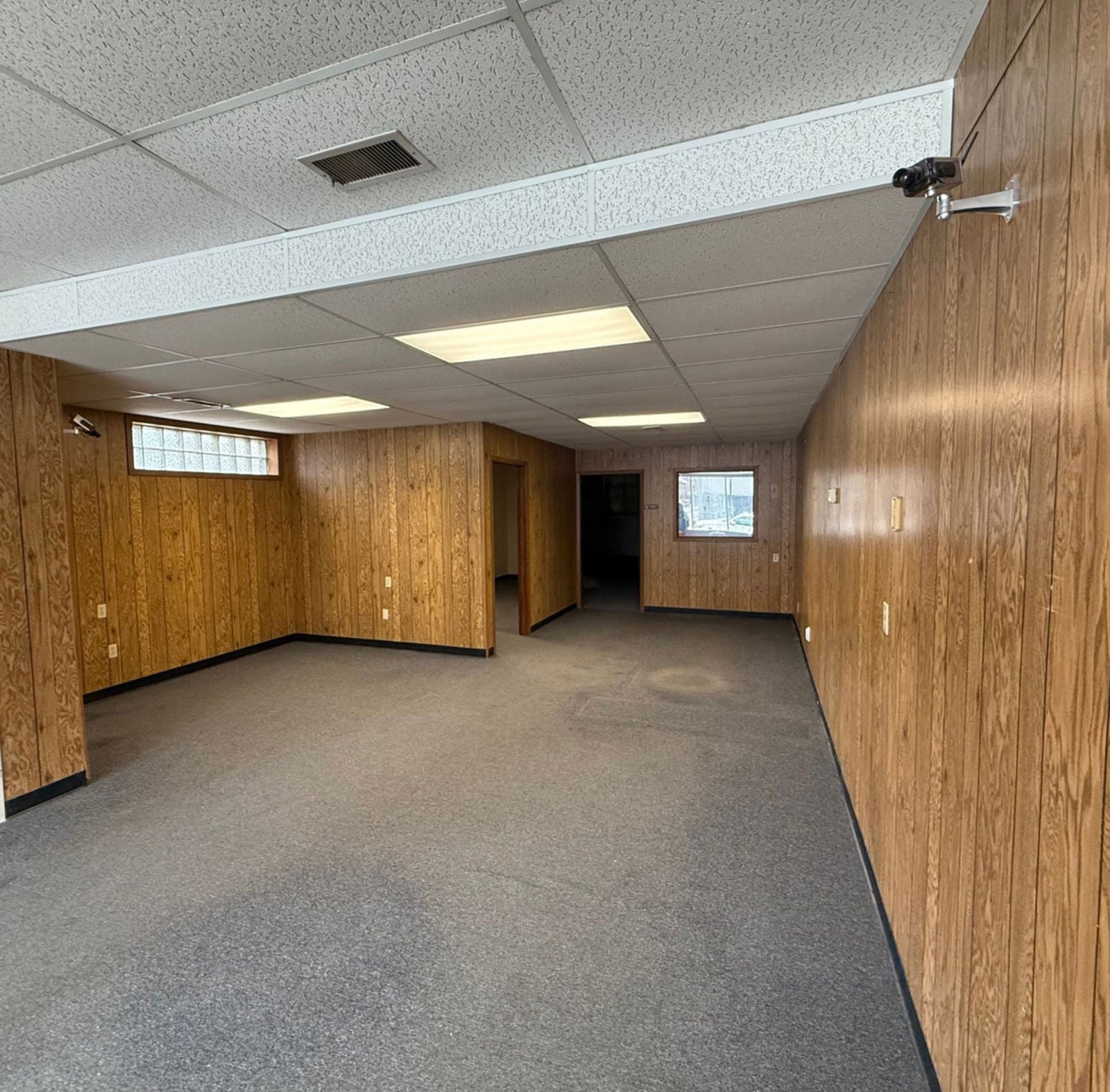 Old Market Street Retail 513 South 13th Street - Image 8