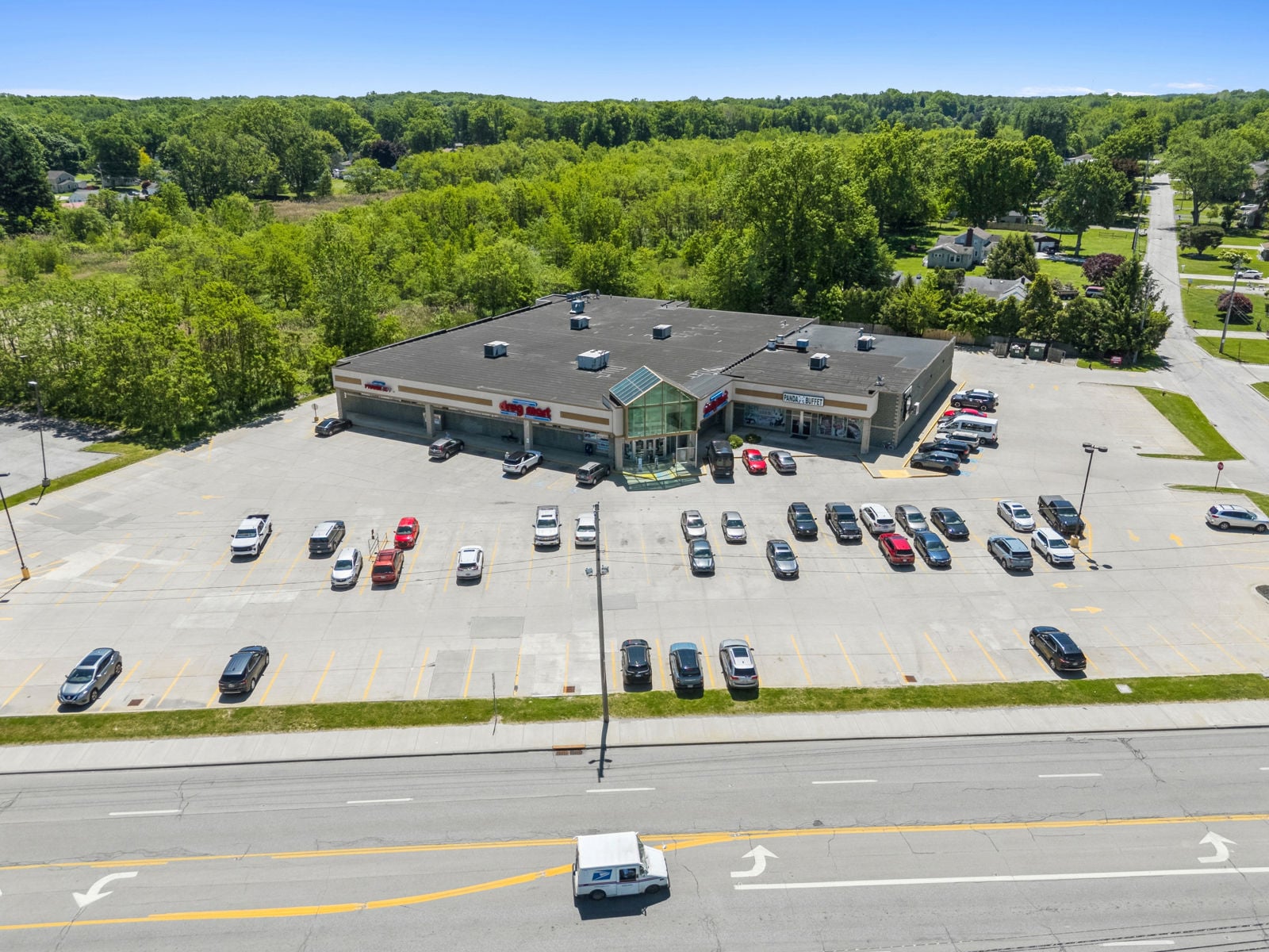 Net Leased, Multi-Tenant Retail Investment 3032 North Ridge Road East - Image 2
