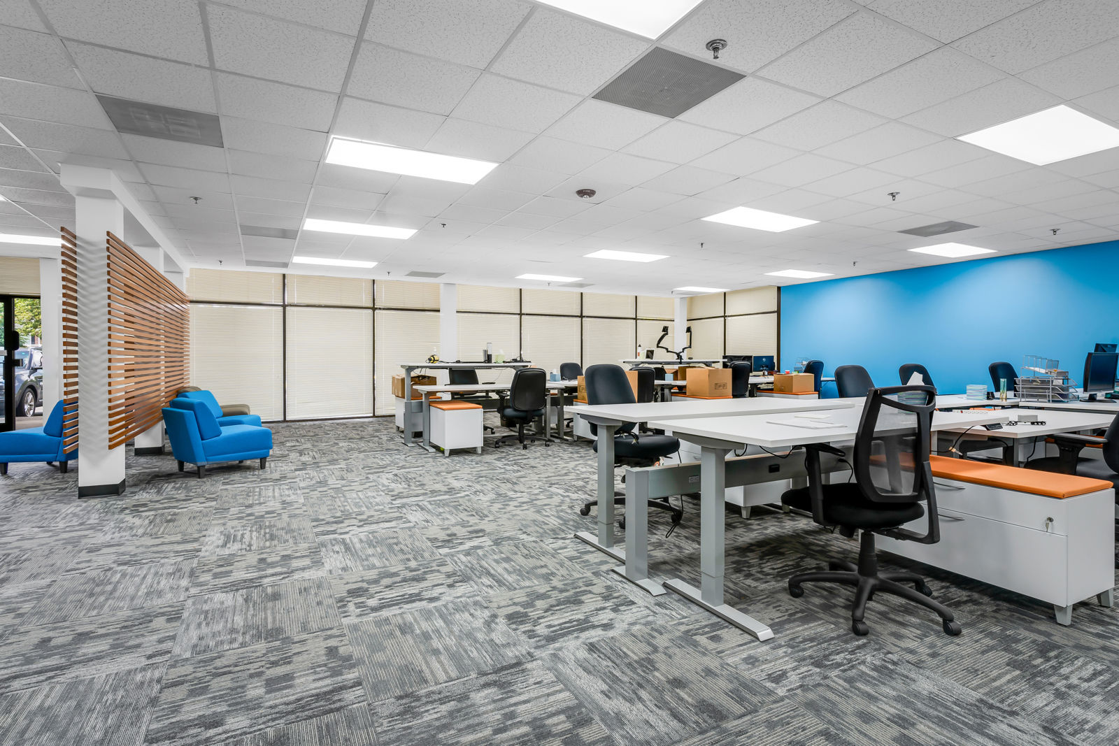 Southwind Office Plaza Work Stations