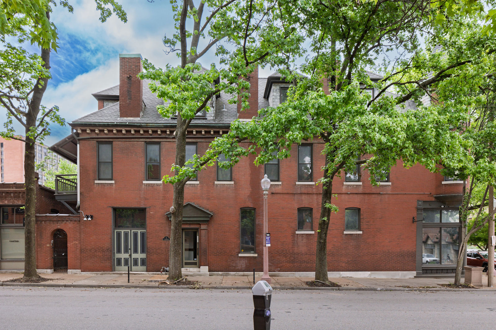 4400LacledeAve-20