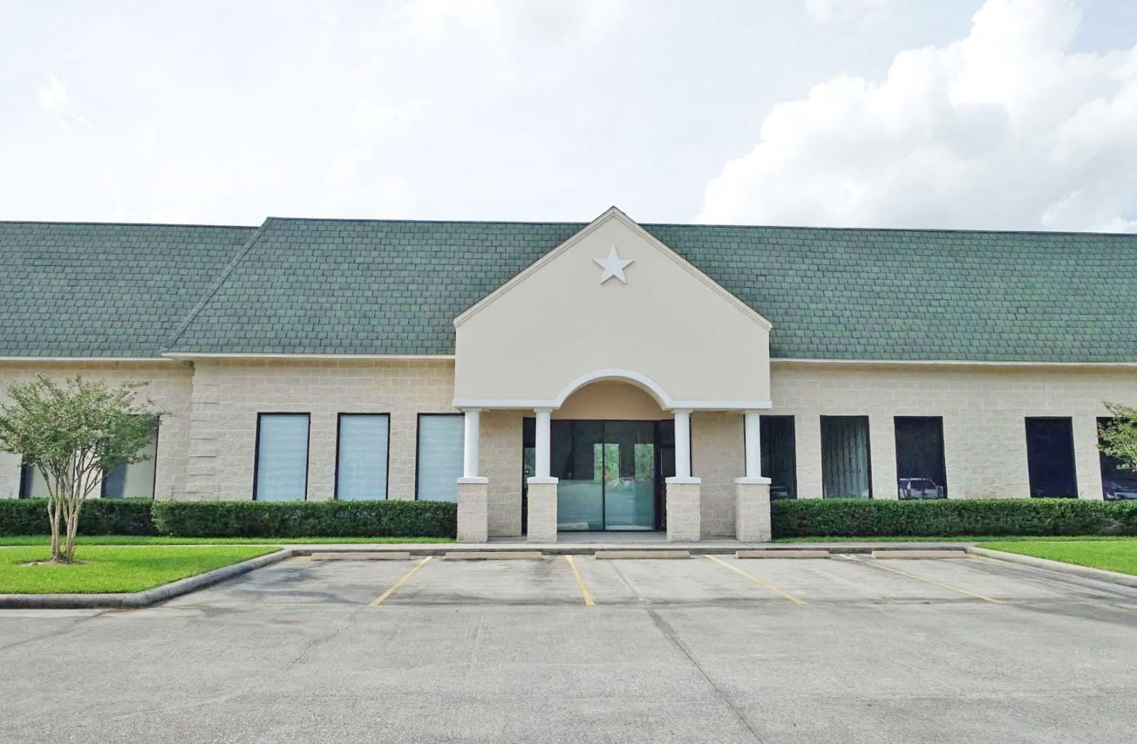 Rockmead Professional Center2