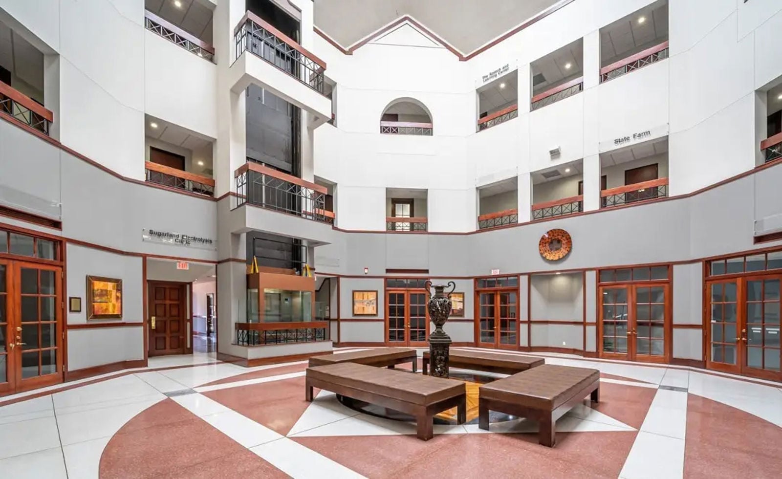 Rotunda Building 003