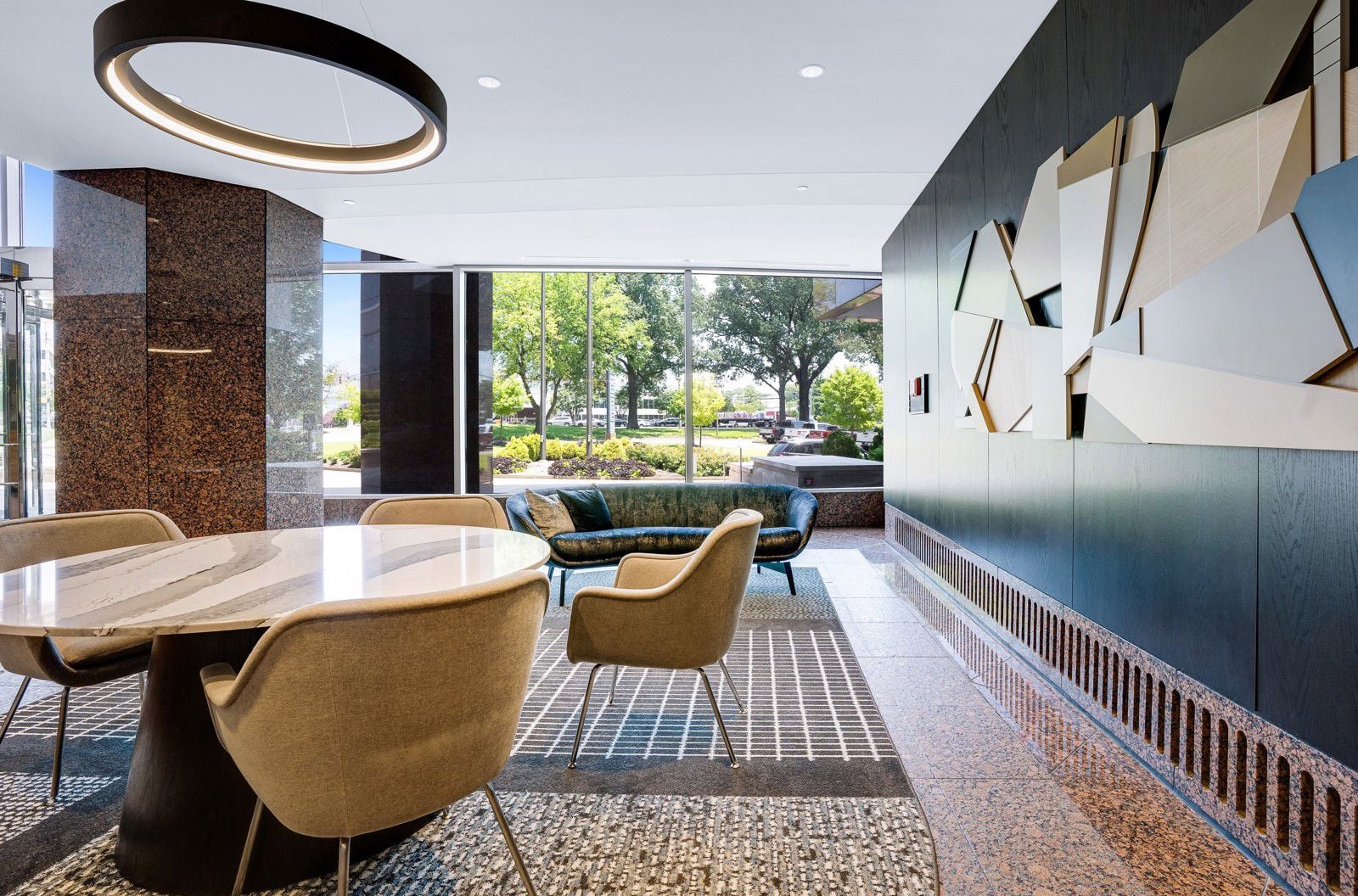 Crescent Center - Lobby