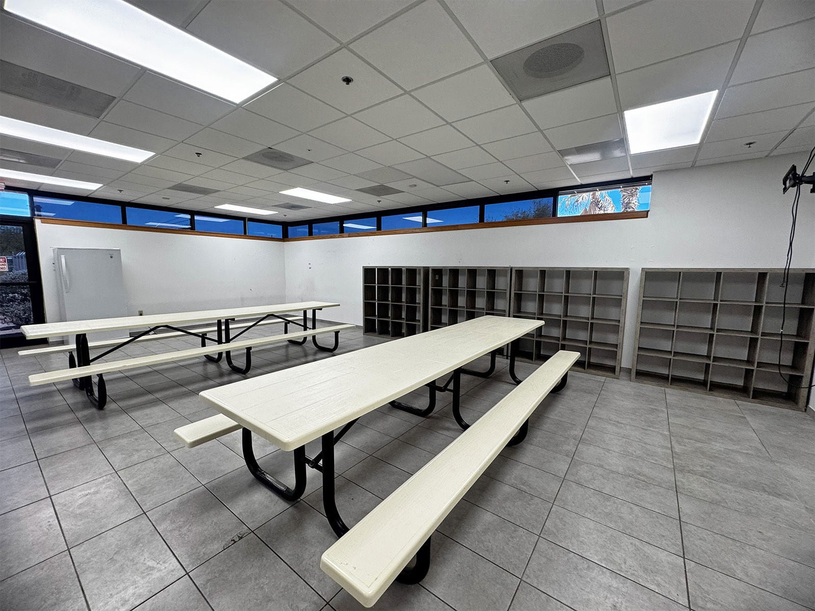 1221 W Gila Bend - Breakroom