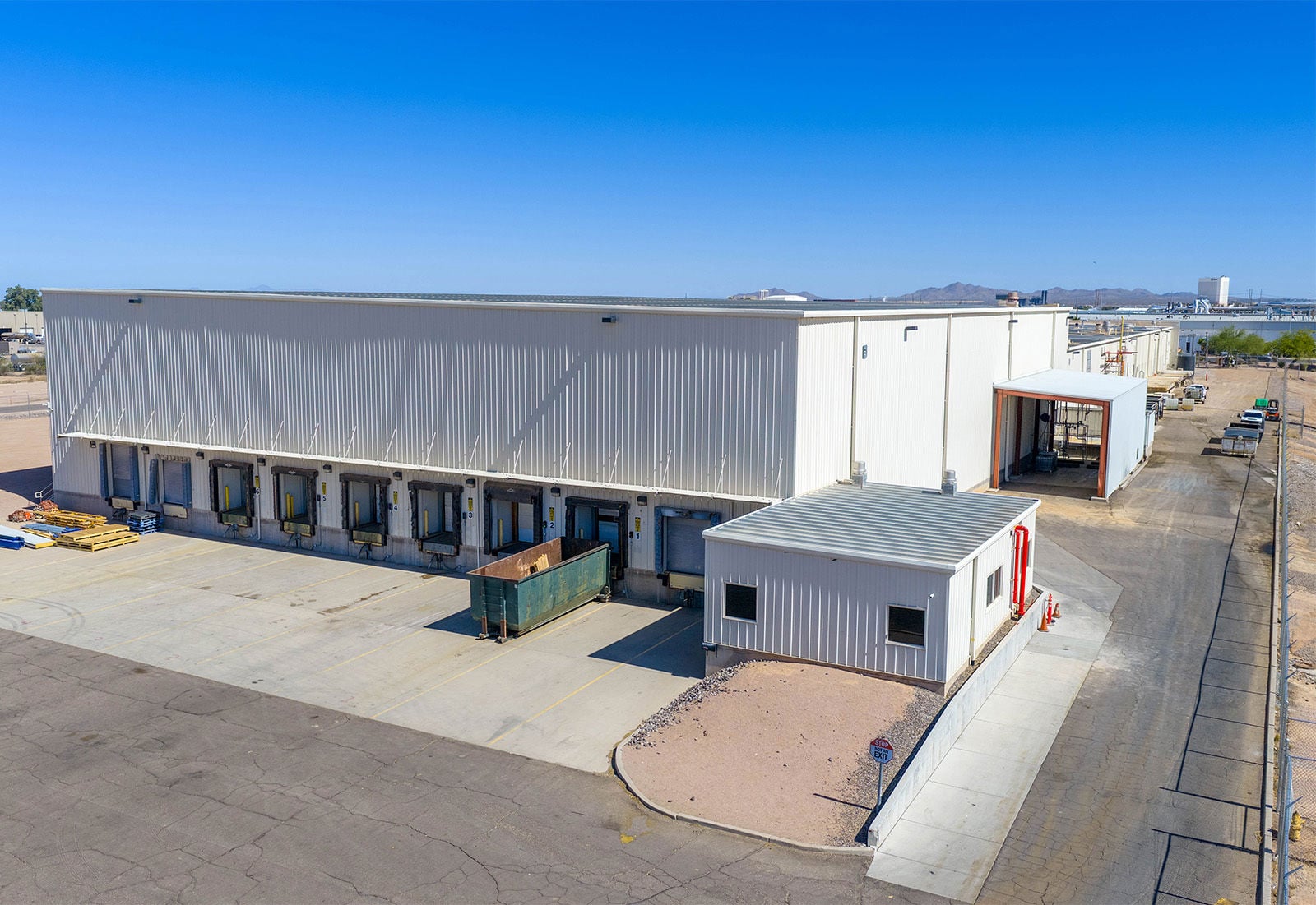1221 W Gila Bend - Docks