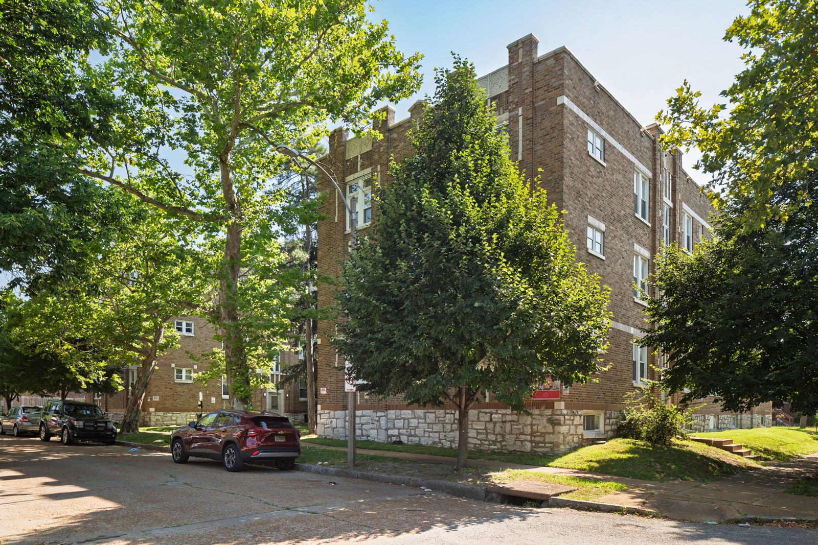 3858-3864-BambergerAve-10