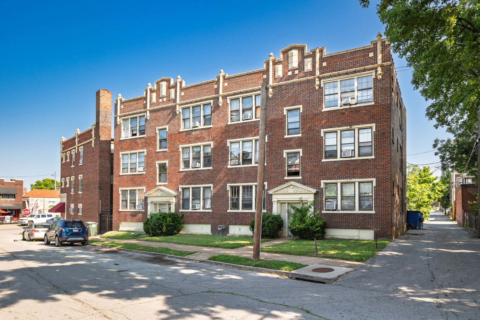 3465-3467GasconadeSt-05