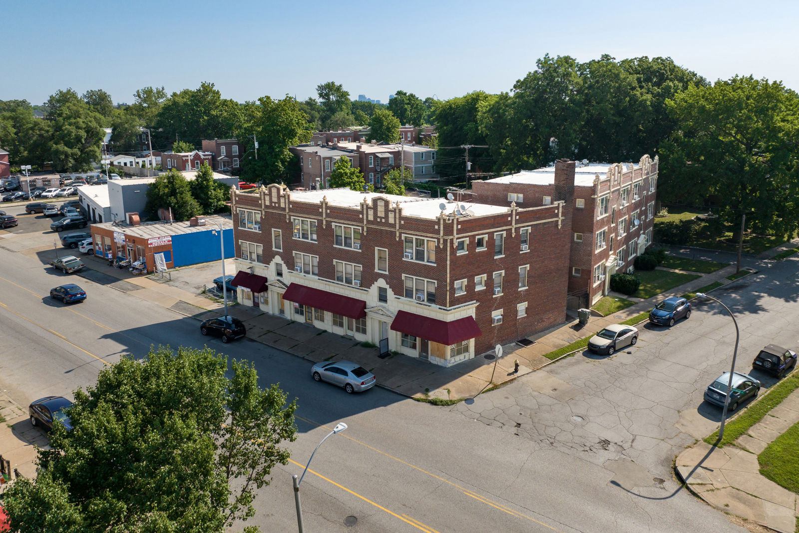 4054-4064-SGrandBlvd-22