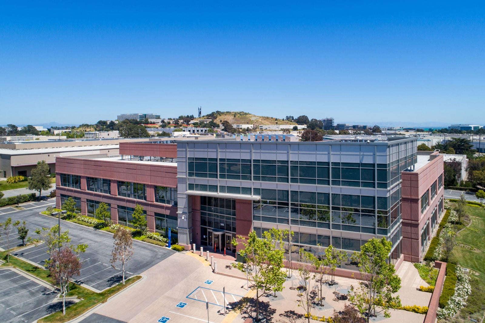 285 E Grand Ave_DJI_0127