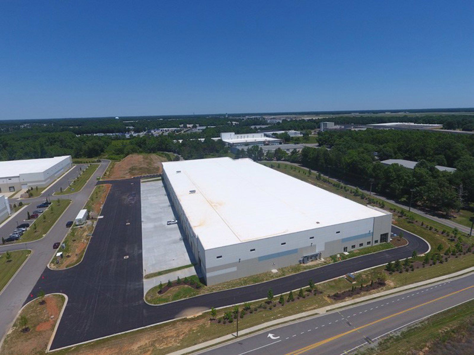 Airport Logistics Center | Building 3 2712 7 Hills Boulevard - Image 2