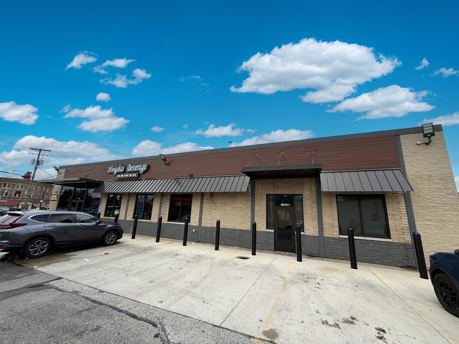 ±1,200 SF Retail/Service Endcap 13483 Cedar Road - Image 1