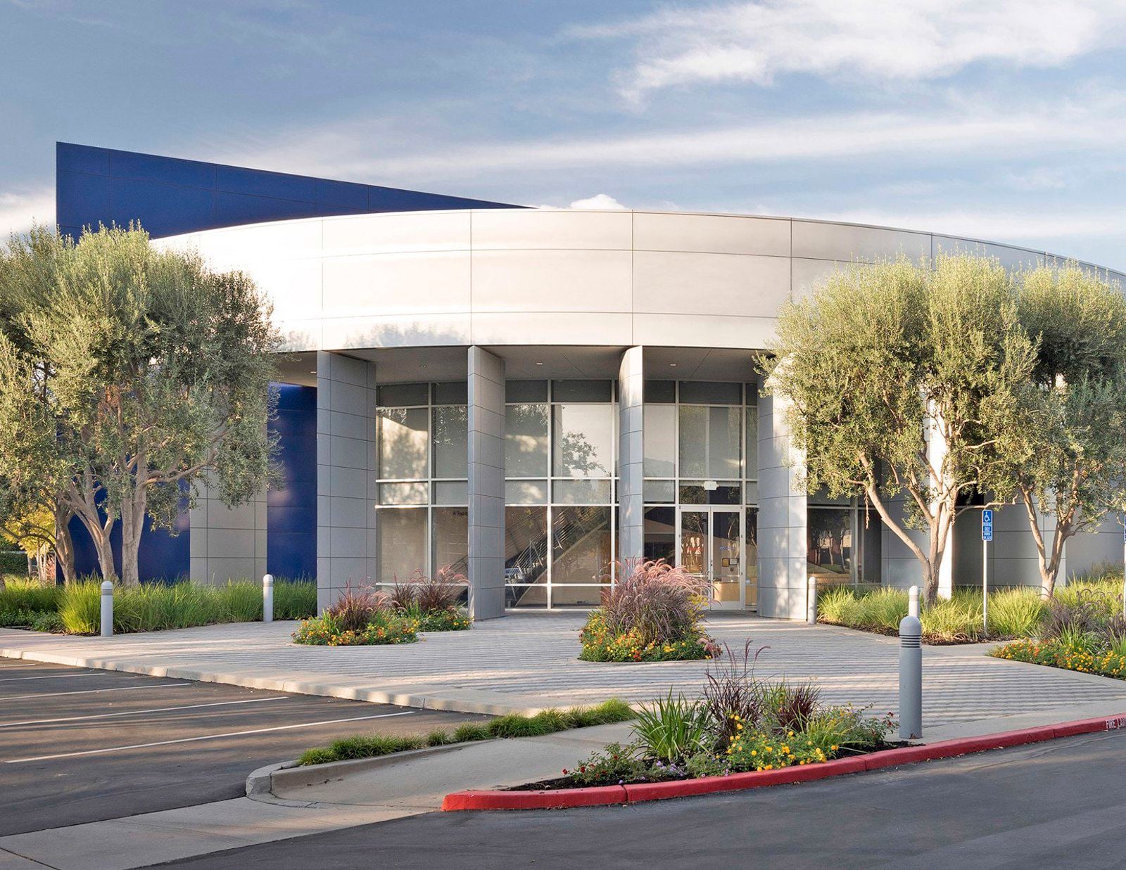 6379 San Ignacio_Valley Oak Tech Center