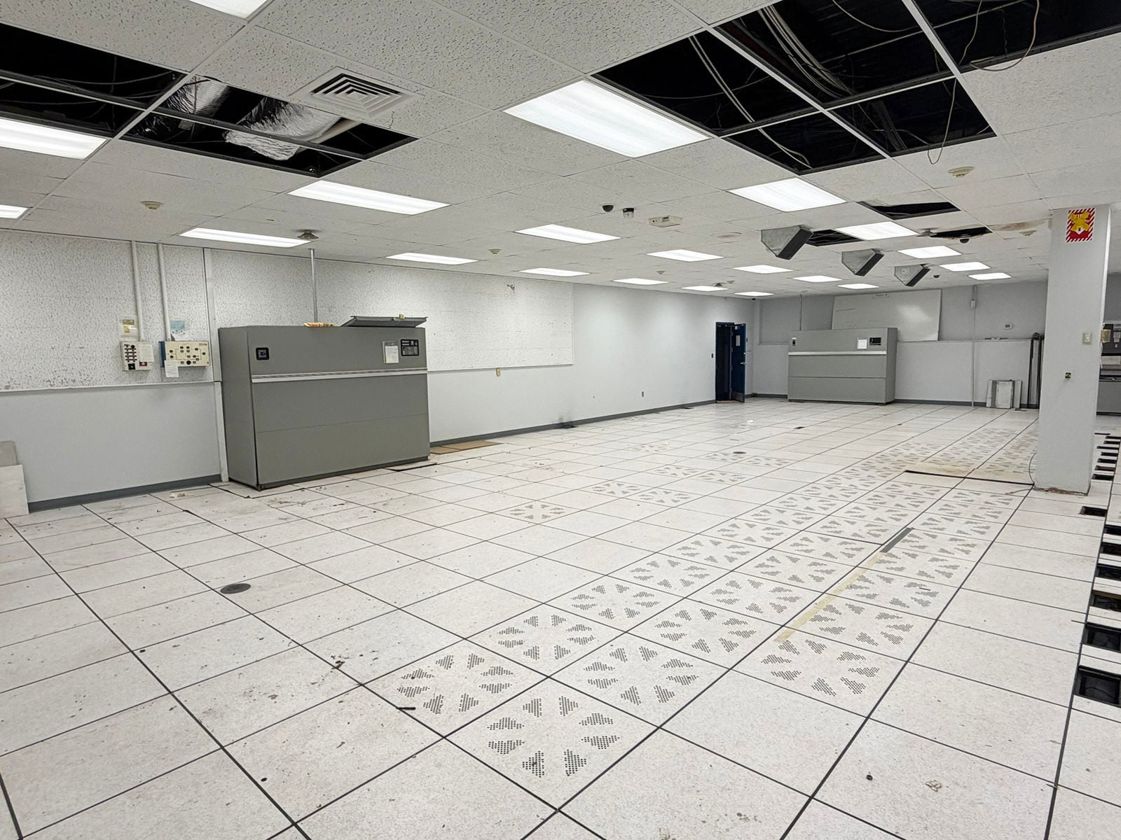 4 Tower Drive - Raised Floor