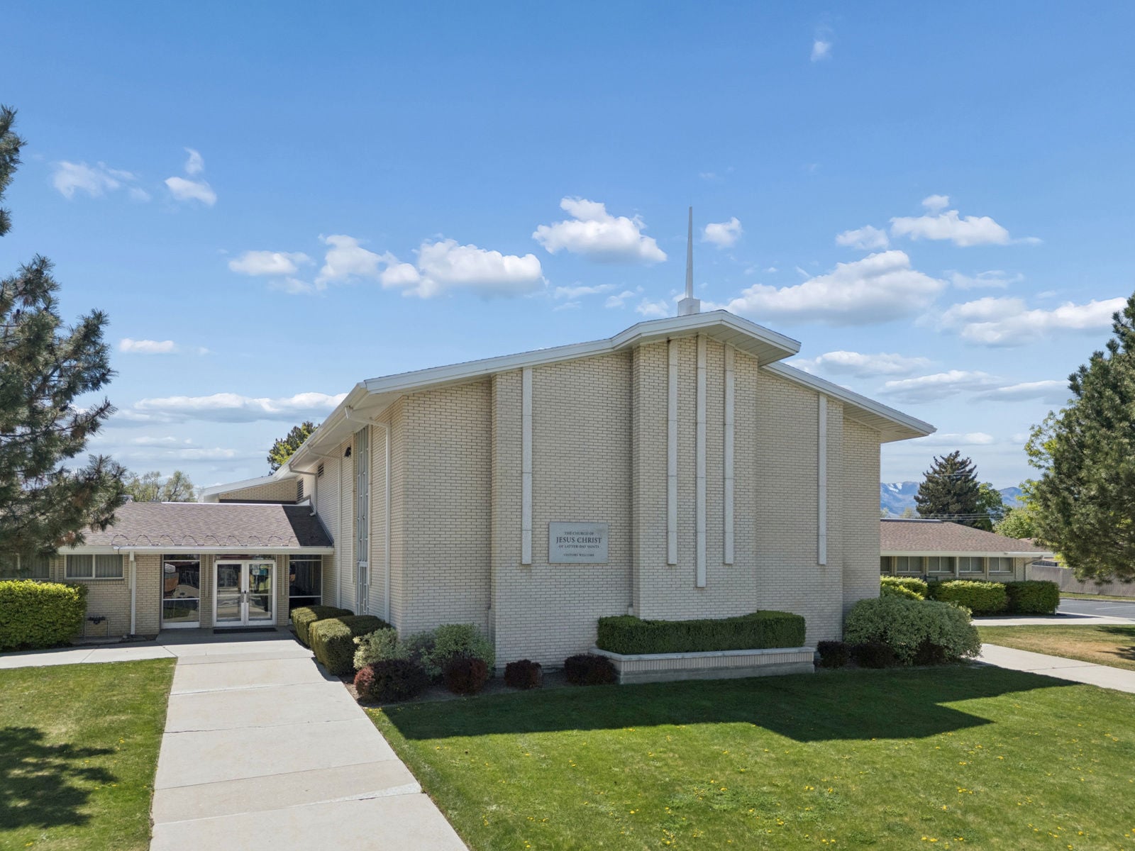 35_4605WestpointDrWestValley_0056