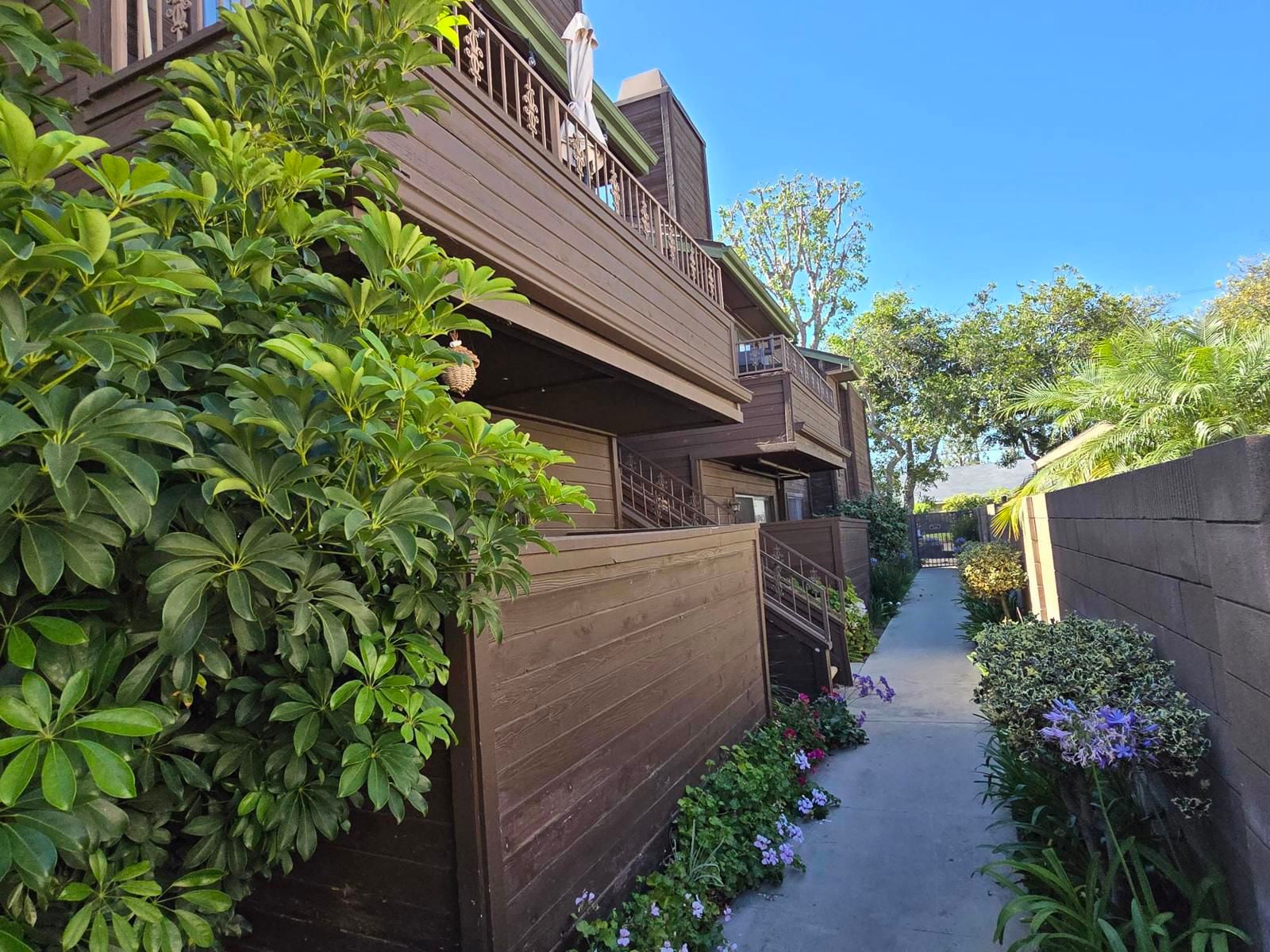 Rustic Woods Apartments 3608 West Orange Avenue - Image 2