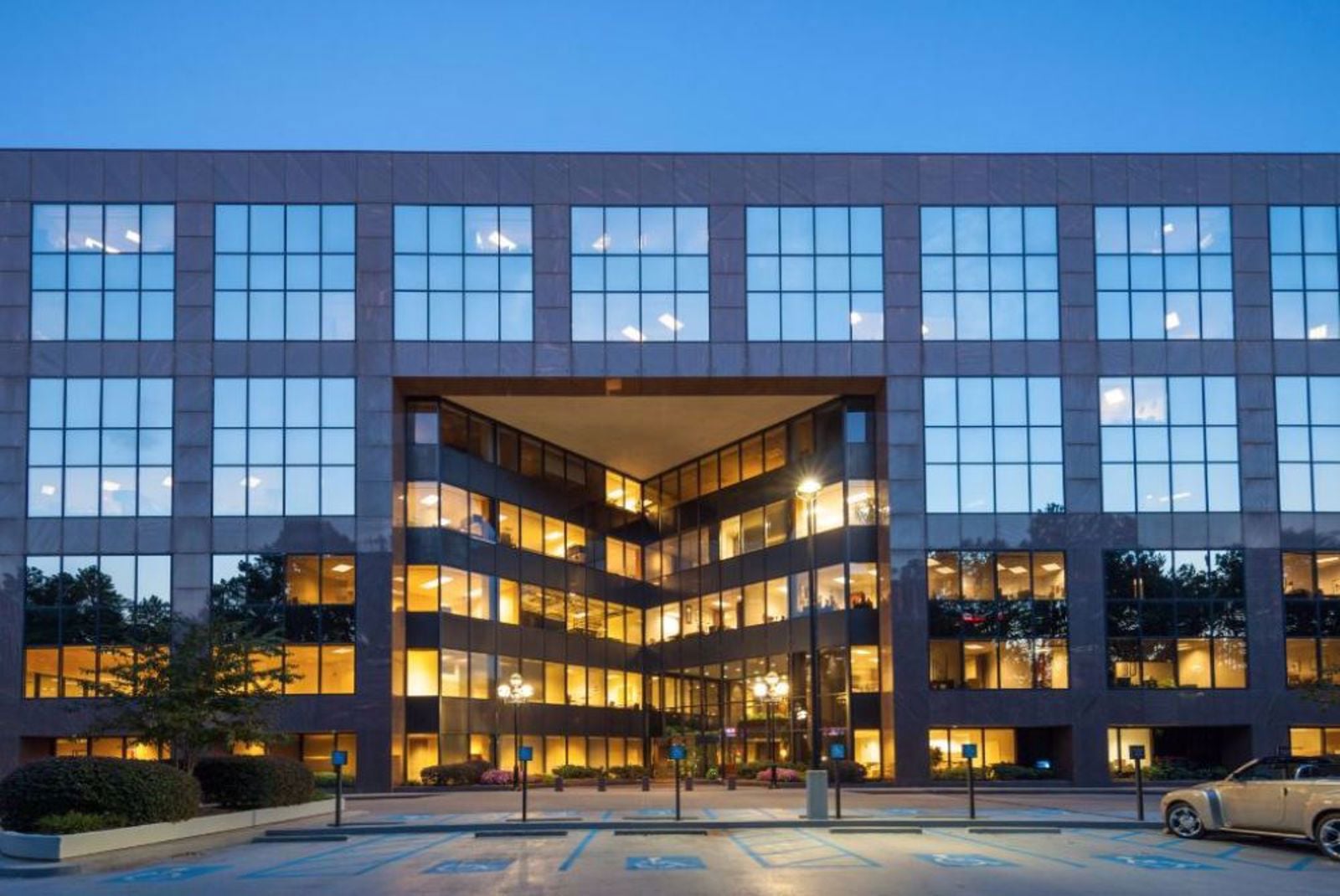 BuildingPhoto (3)