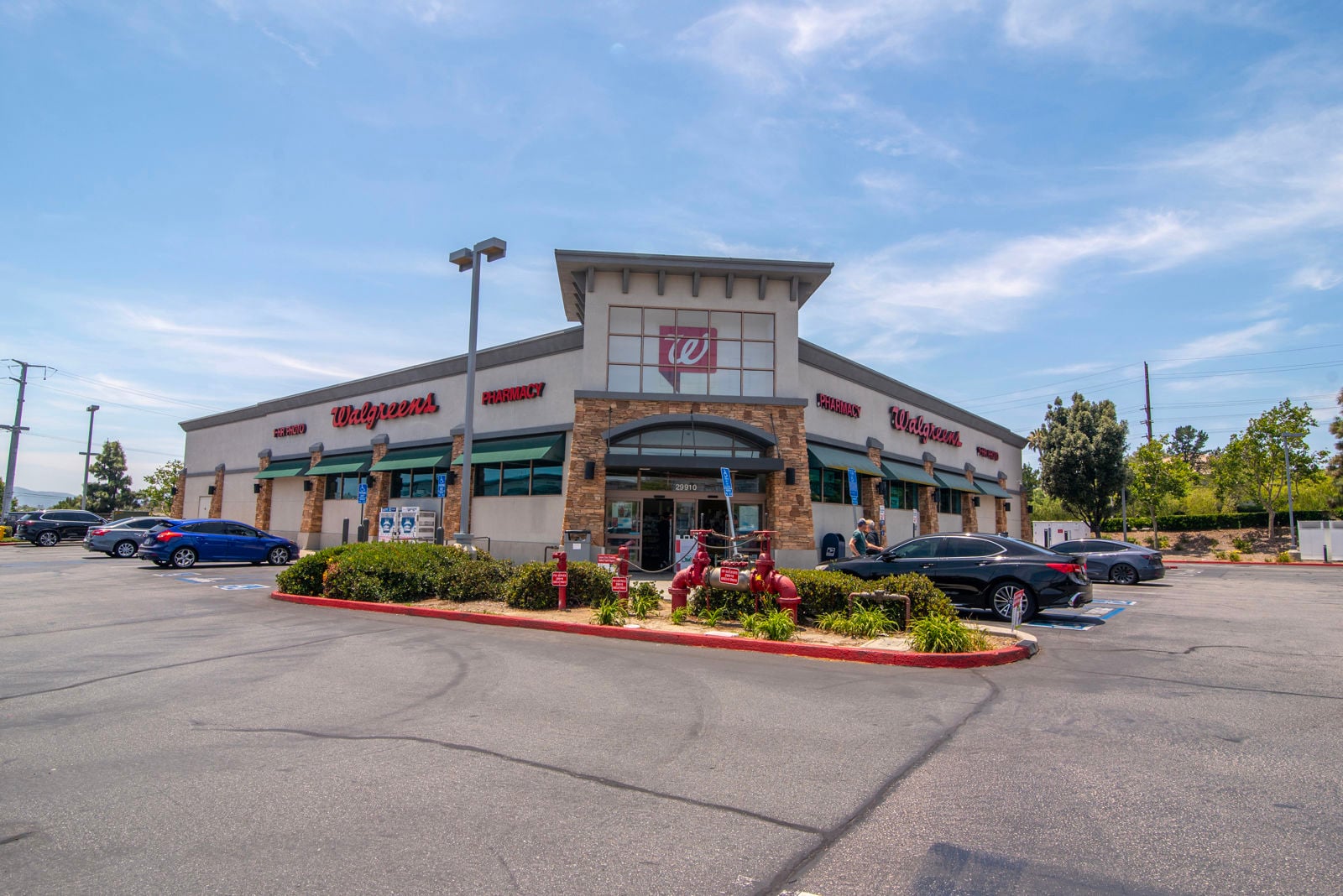 SilverHawk Plaza 75 (2)