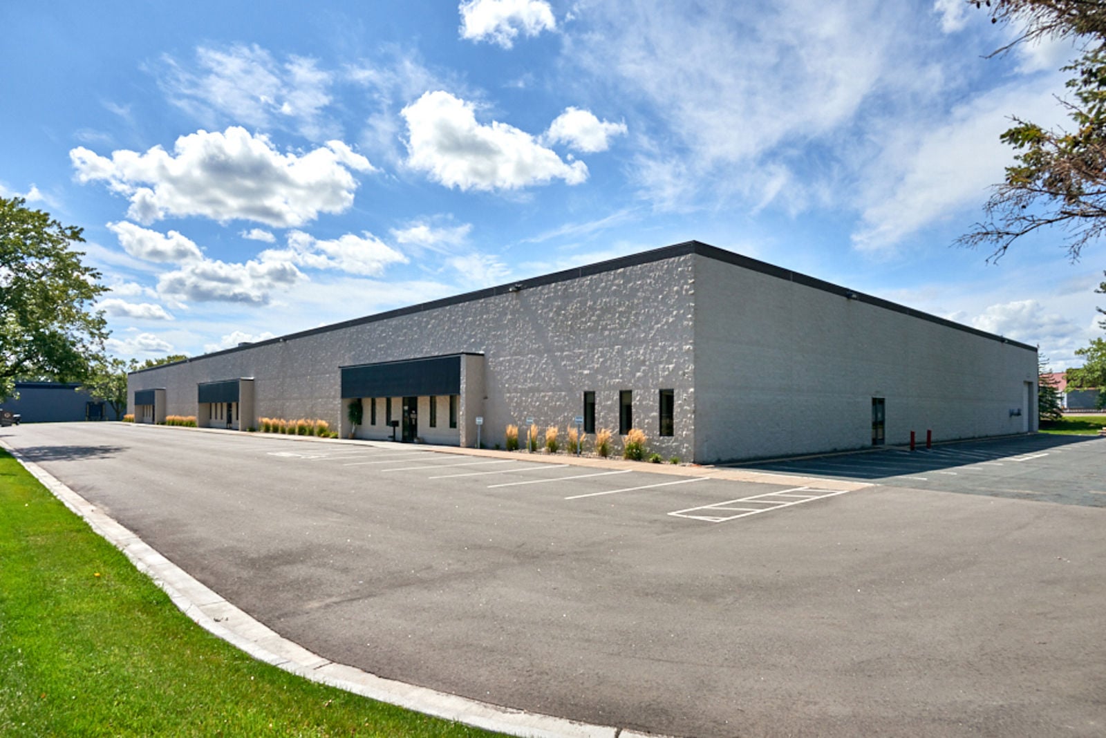 LoRz-CBRE14630-5028thAveN0006