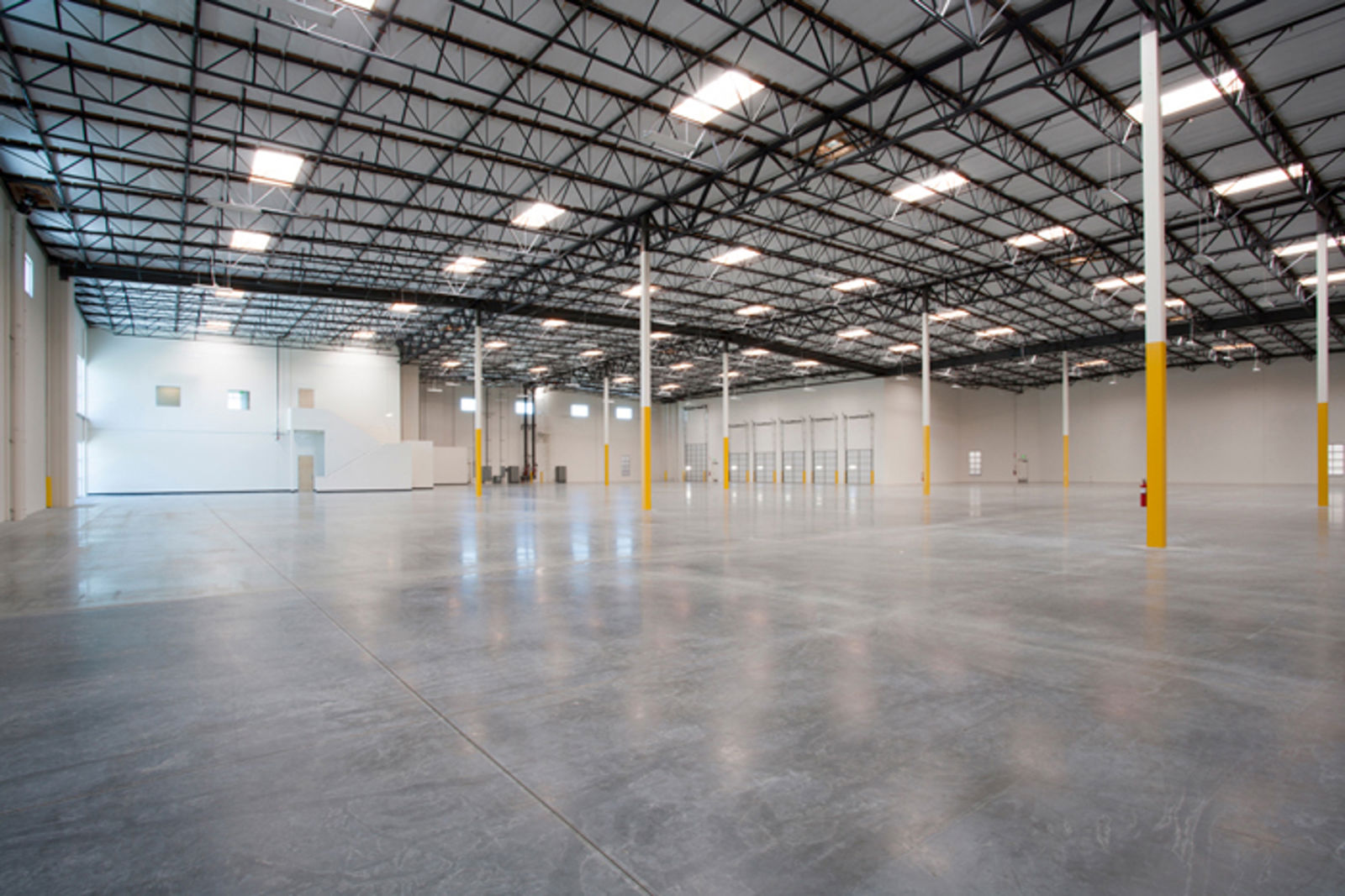PH_1150NOceanCir_Warehouse_700x467