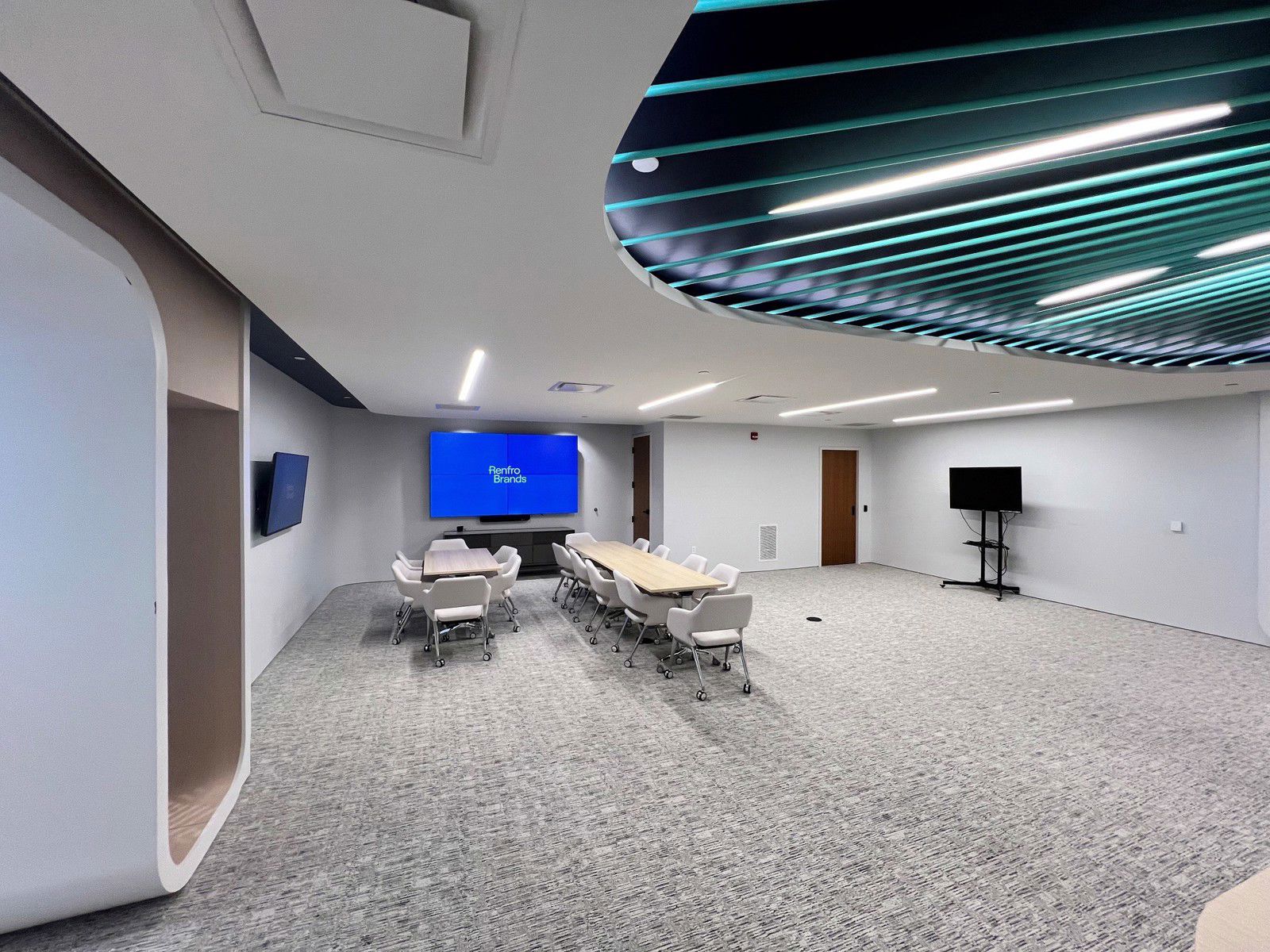 500 W Fifth St, 10th Fl Sublease (7)