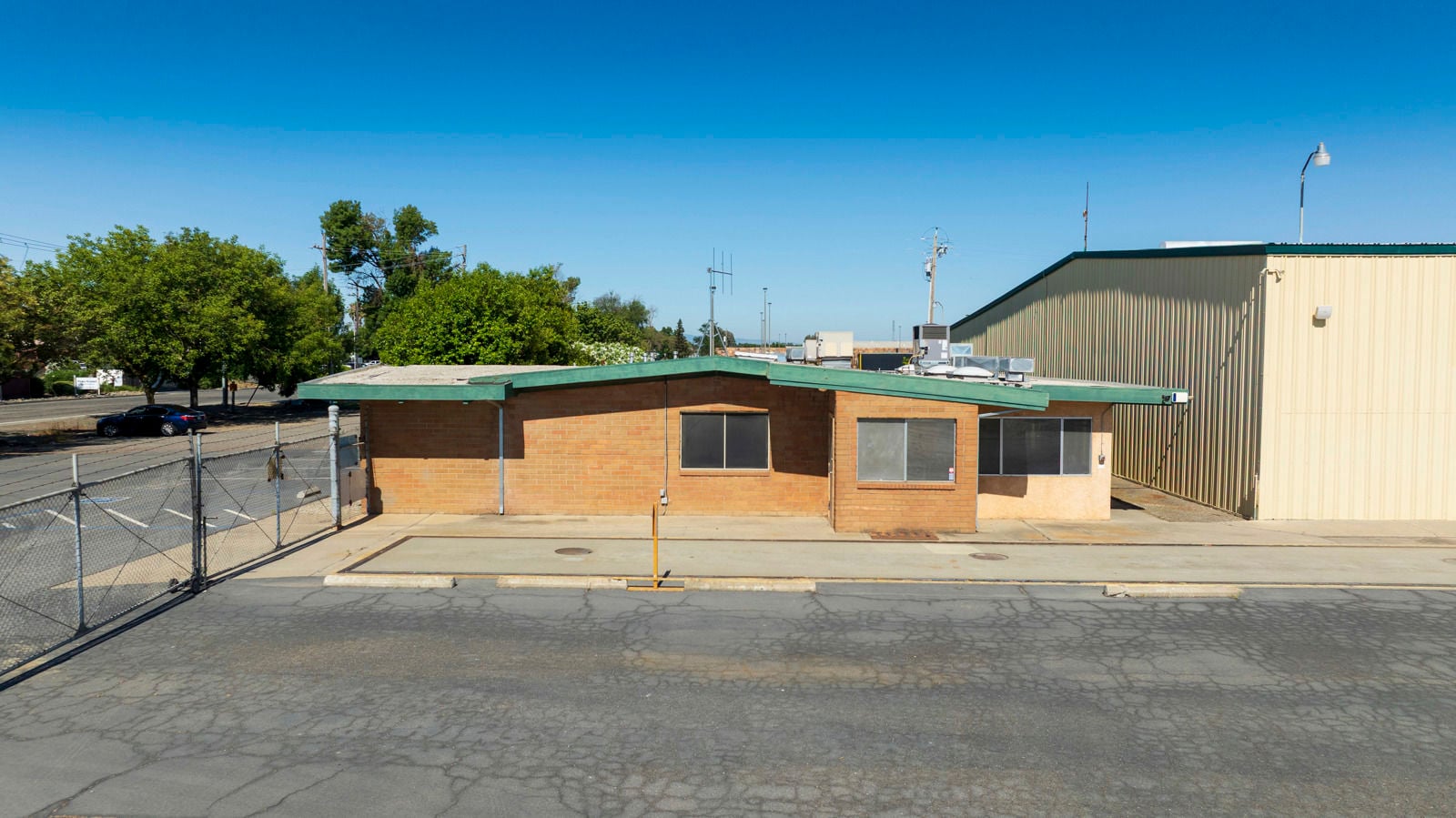 1785 East Beamer Street - Image 3