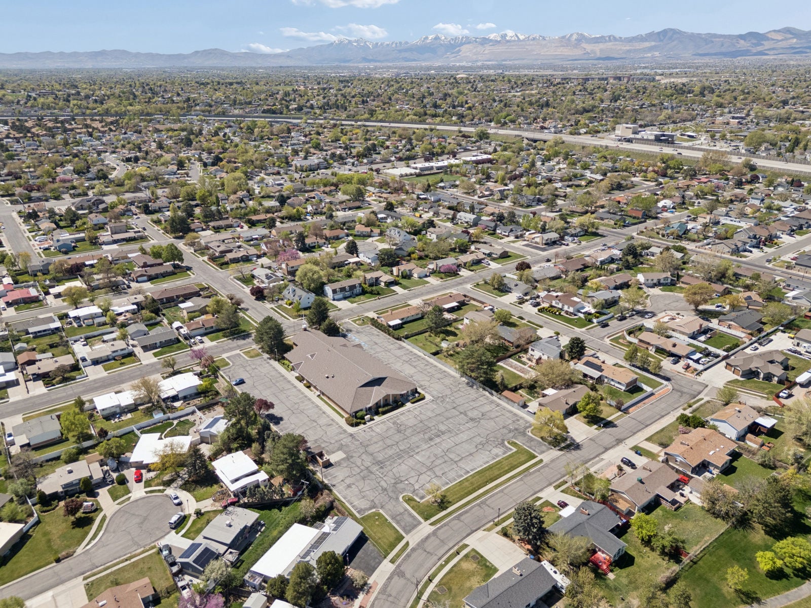 30_2030wChateauAveTaylorsville_0545